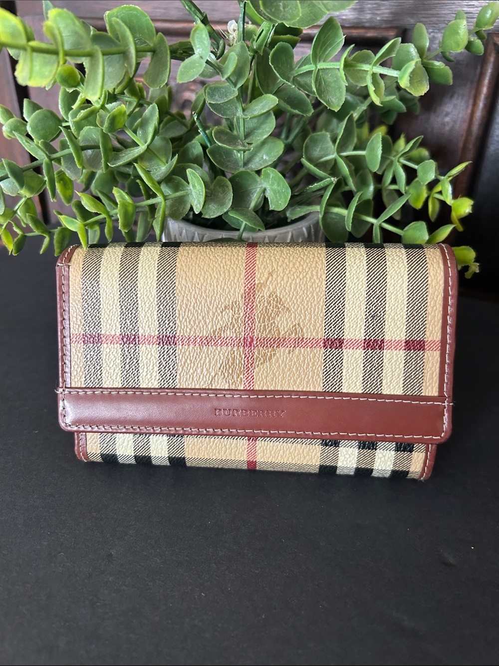 Beautiful Beige Check Trifold Key & Card Holder with Brown Trim